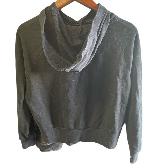 Victoria secret SPORT cropped hoodie - Picture 2 of 4